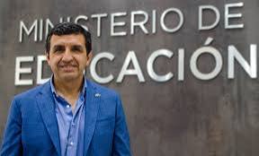 ARIEL MARTÍNEZ, TRAS LA APROBACIÓN DE LA LEY DE USO DE CELULARES EN LAS ESCUELAS RIOJANAS: “LO QUE BUSCAMOS ES UNA FUERTE PREVENCIÓN”